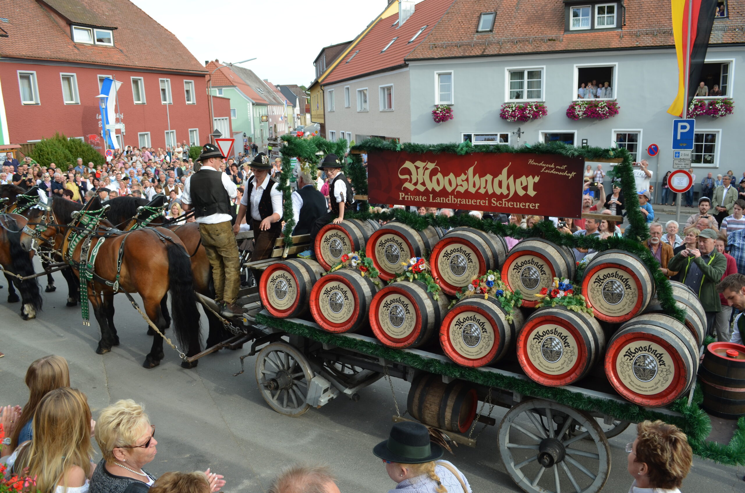 Pferdegespann der Brauerei Scheuerer zur Eröffnung des Heimatfestes 2017